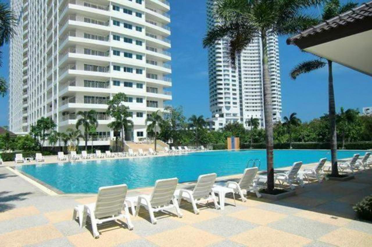View Talay 6 Apartment Pattaya Exteriör bild