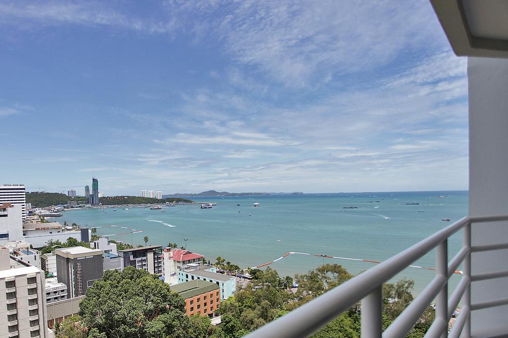 View Talay 6 Apartment Pattaya Exteriör bild